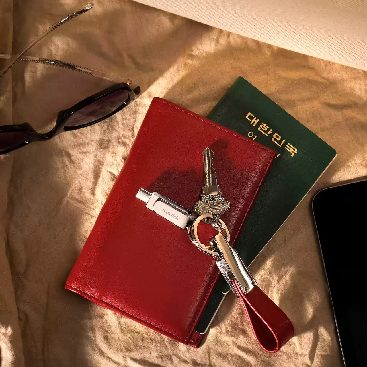 זיכרון נייד&nbsp;Ultra Dual Drive Luxe מבית Sandisk